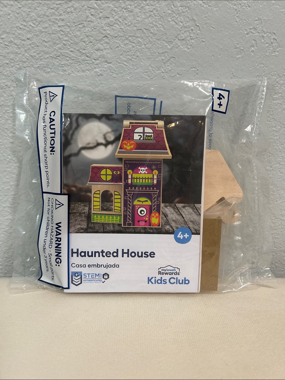 Haunted House Wooden Craft Kit - Lowe’s Kids Club Building Kit-Craft-Halloween - Picture 1 of 5